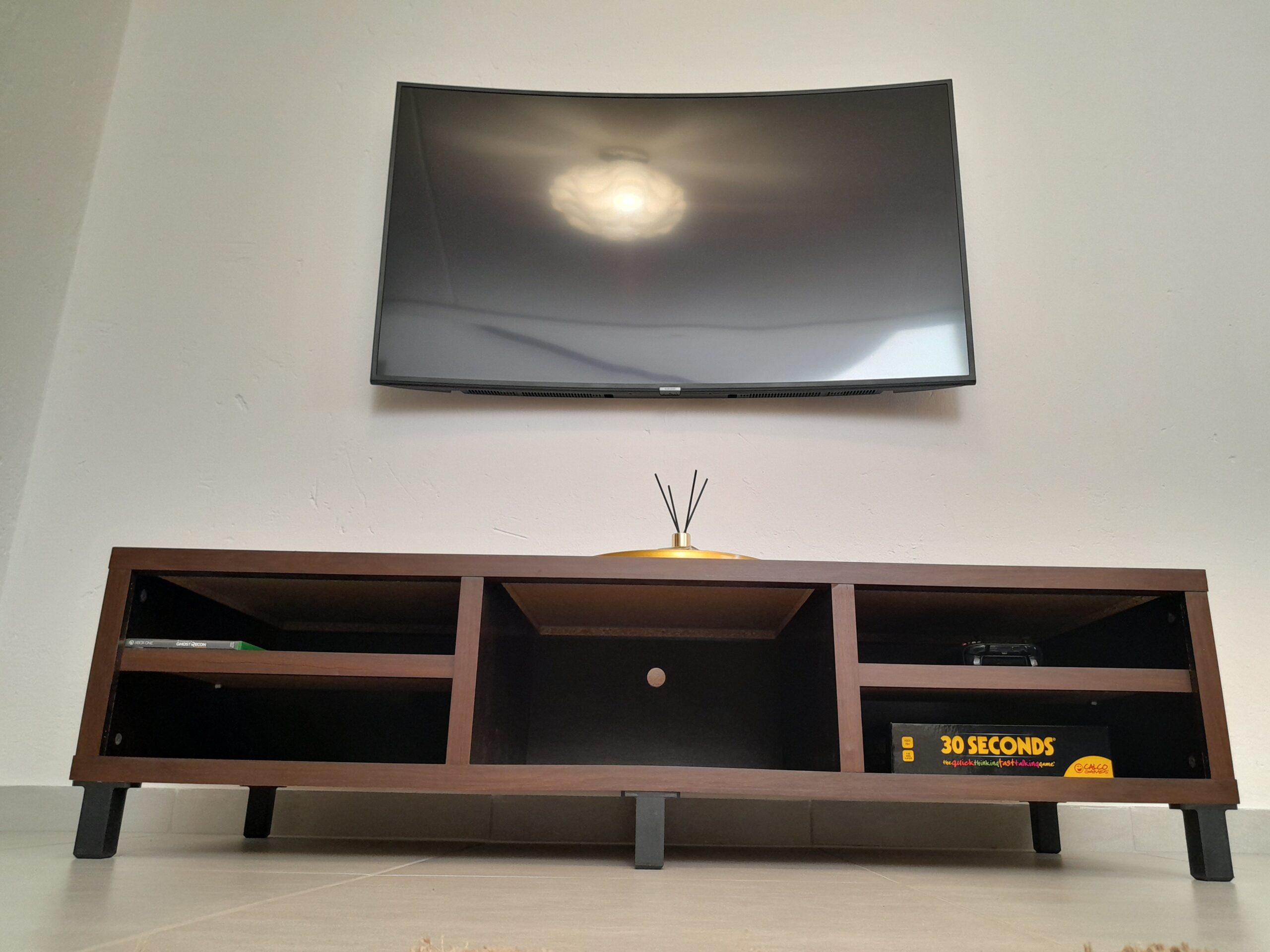 Lima TV Stand