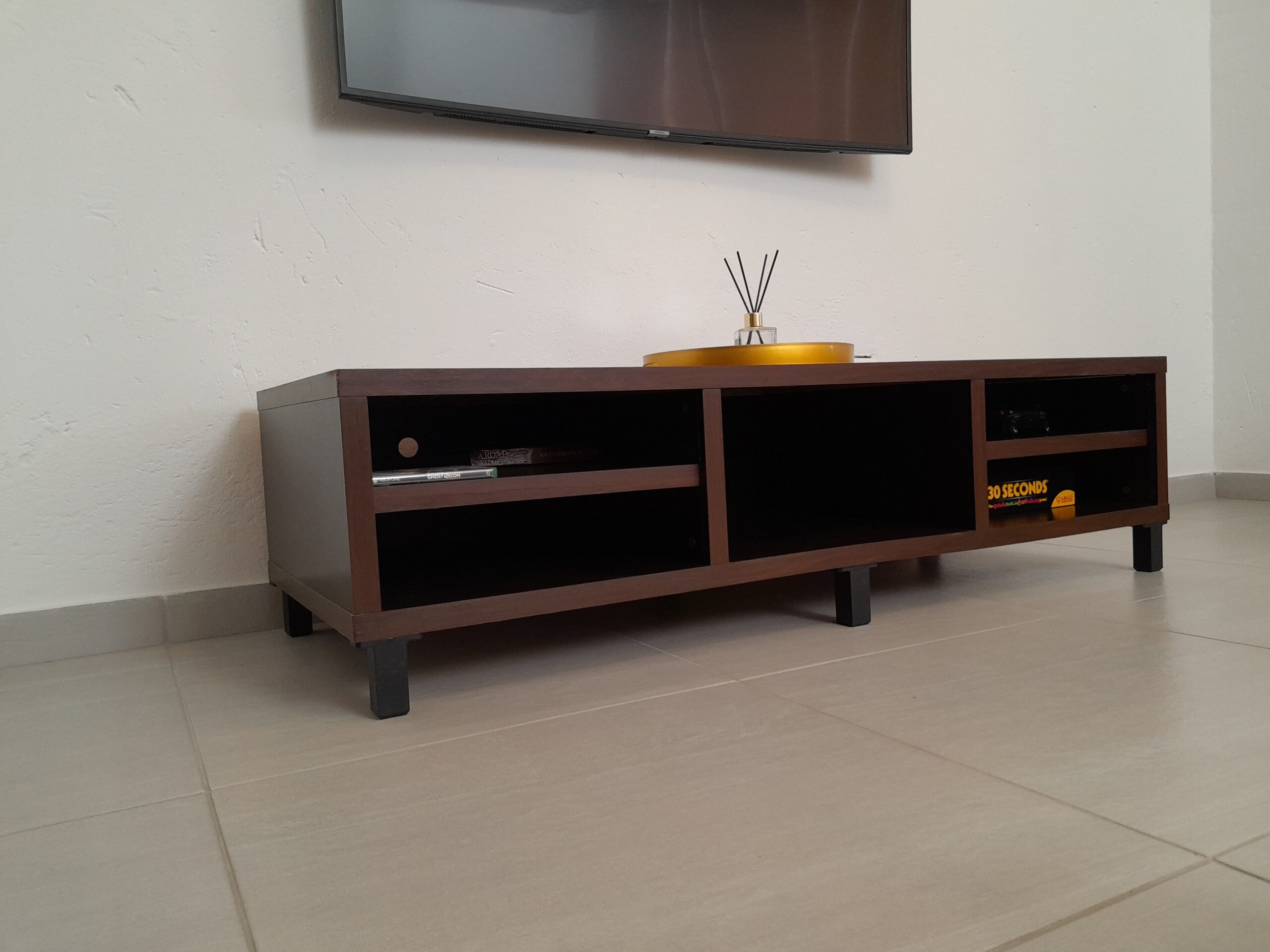 Lima TV Stand